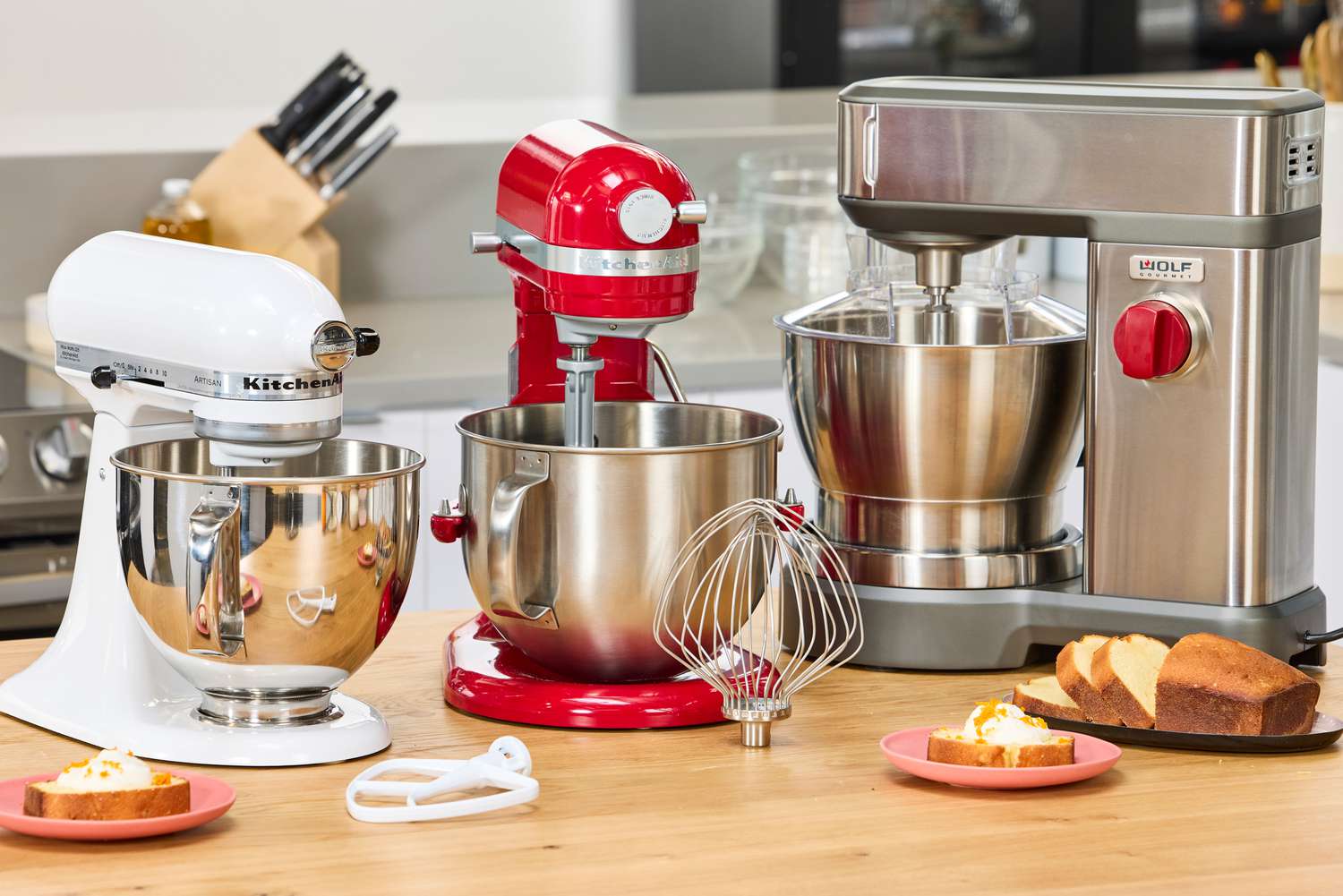 Stand Mixer Reviews 2026: KitchenAid vs Bosch vs Cuisinart - Which Brand Delivers the Best Value?