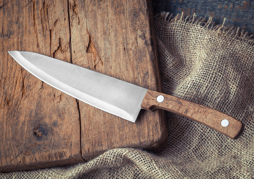 Chef's knife handle materials: wood, G10 & metal - comparison.